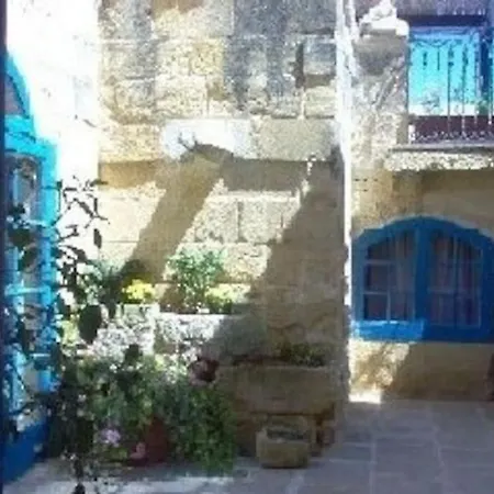 Ta'giannmarie Farmhouse. Traditional Farmhouse With Large Private Pool.