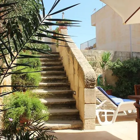 Ta'giannmarie Farmhouse. Traditional Farmhouse With Large Private Pool. Villa *