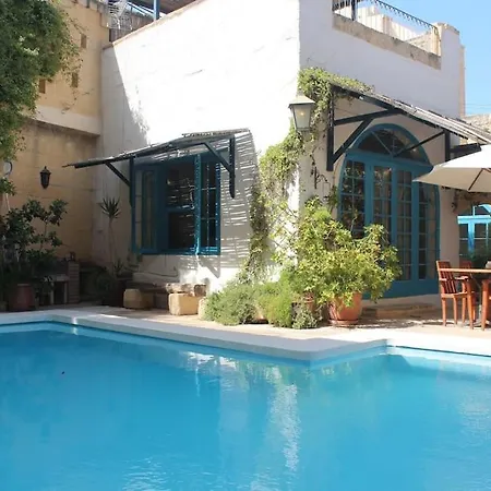 Ta'giannmarie Farmhouse. Traditional Farmhouse With Large Private Pool.