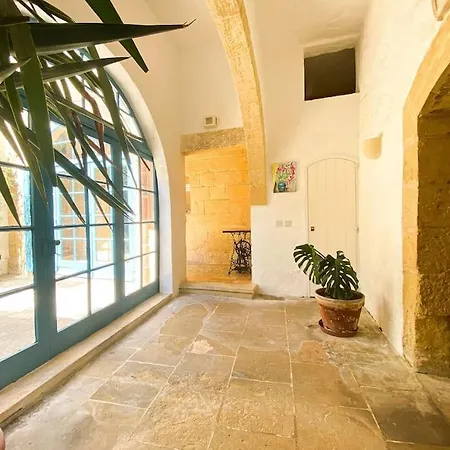 Villa Ta'giannmarie Farmhouse. Traditional Farmhouse With Large Private Pool.